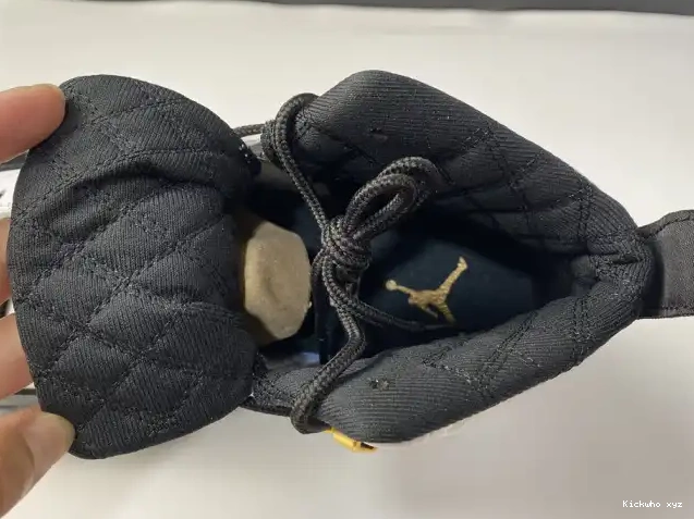 12 Jordan Air Royalty CT8013-170 0515